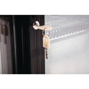 Bar Trasero Refrigerado 3 Puertas de Vidrio Deslizantes 330 L - Polar - Rendimiento y Fiabilidad